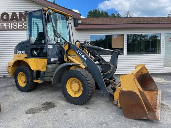 Jd 244k Bucket Loader 8582